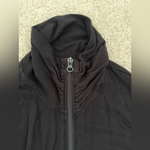 Thyme maternity black zip up xxs - Picture 3 of 4